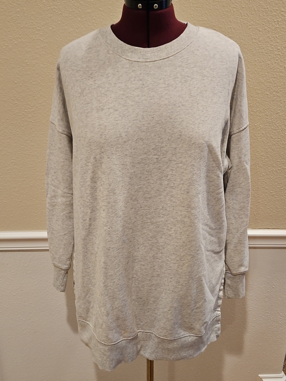 Old Navy Light Gray Crewneck Sweatshirt
